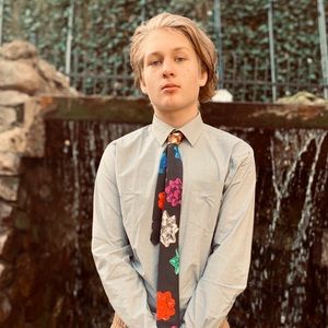 Meet your Posher, Devin